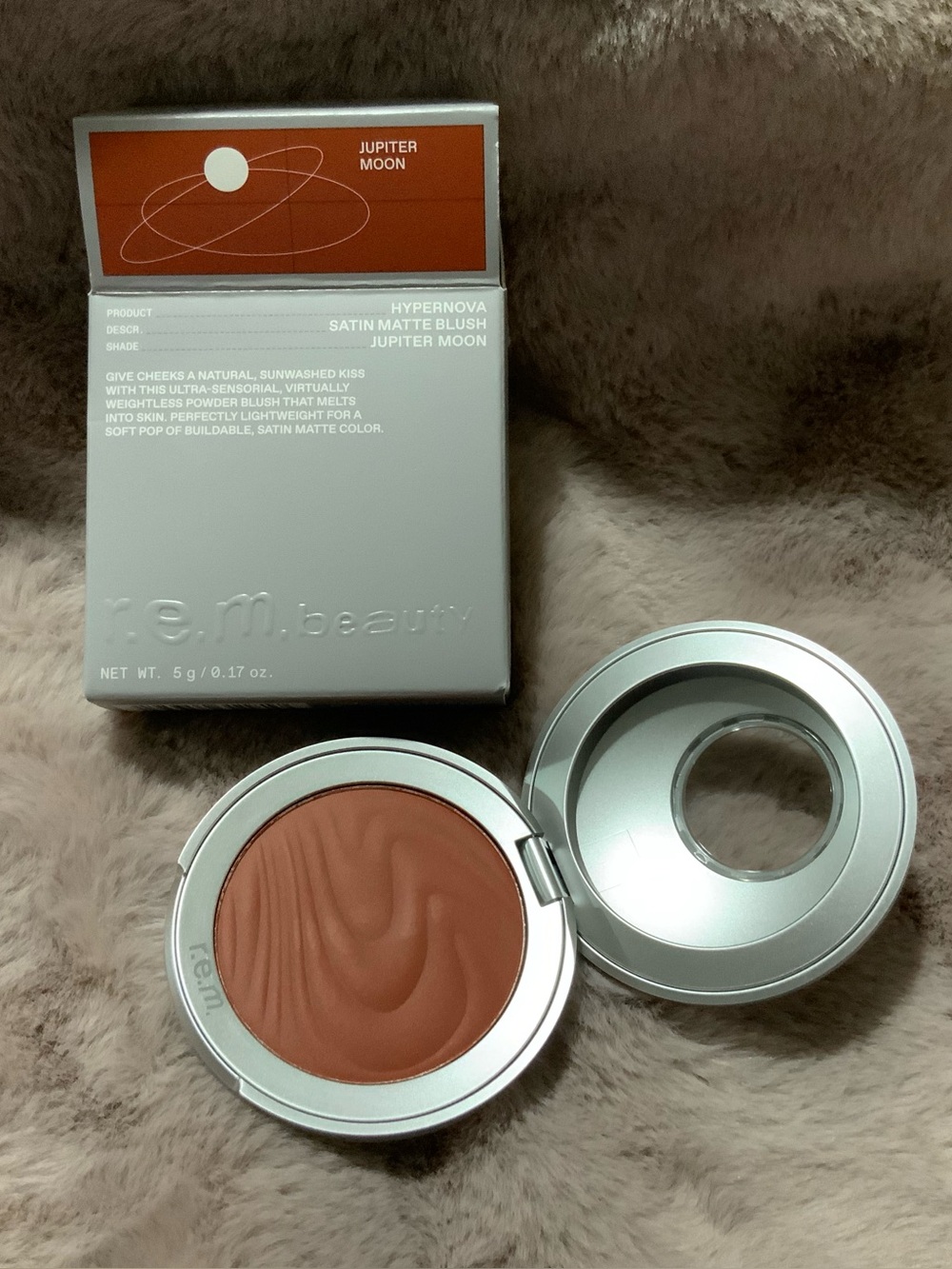 r.e.m. beauty Satin Matte Blush - Jupiter Moon (Warm Terracotta)